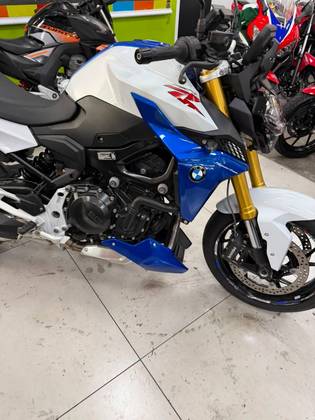 BMW F 900 R SPORT PLUS BMW F 900 R SPORT PLUS
